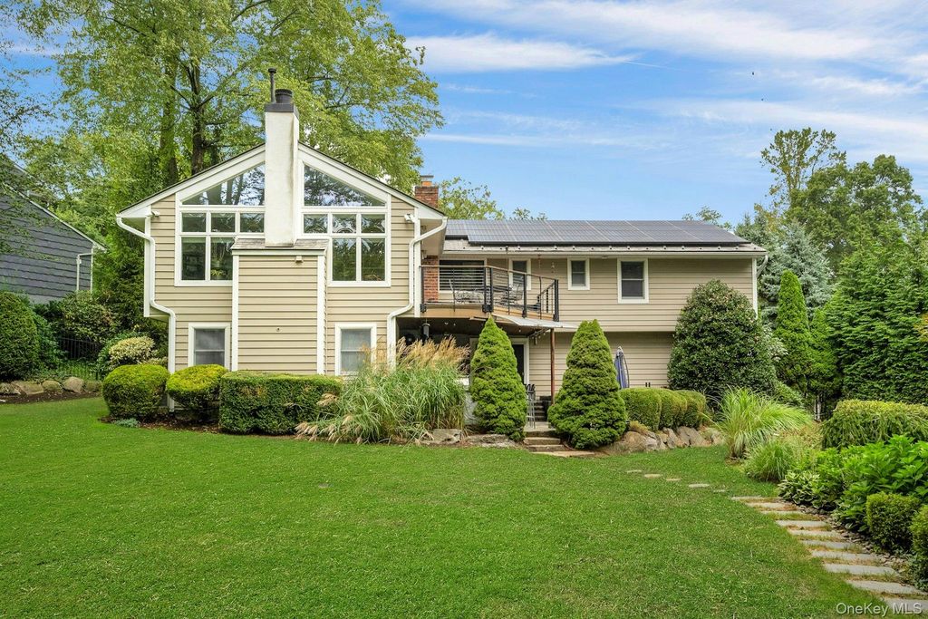 32 Penny Lane, Scarsdale, NY 10583