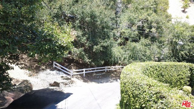 3701 N Avenida Del Sol, Studio City, CA 91604