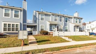 86 Almond Drive, Franklin, NJ 08873