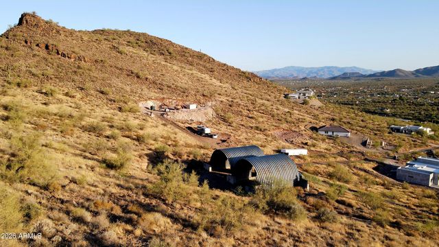 44000 N 10th Street -, New River, AZ 85087