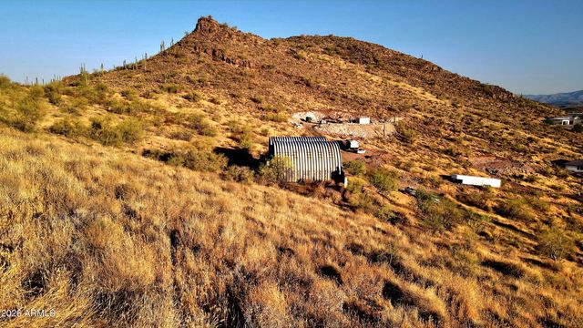 44000 N 10th Street -, New River, AZ 85087