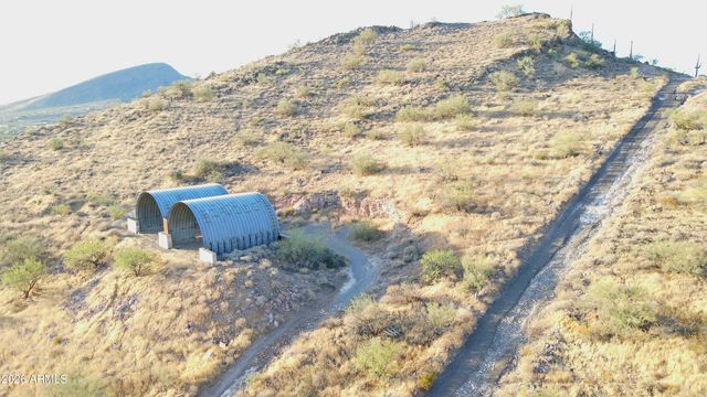 44000 N 10th Street -, New River, AZ 85087
