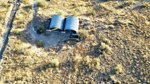 44000 N 10th Street -, New River, AZ 85087