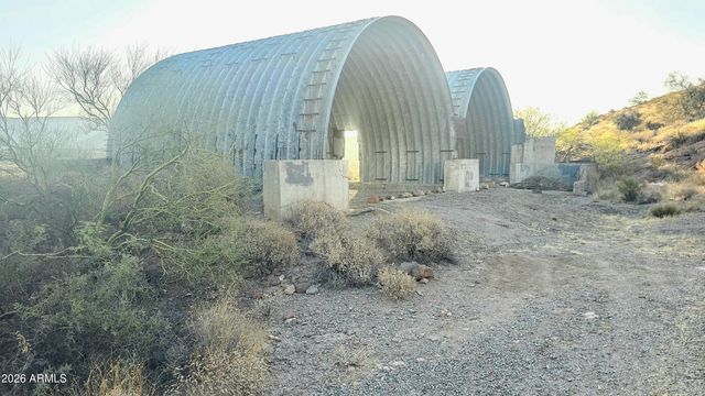 44000 N 10th Street -, New River, AZ 85087