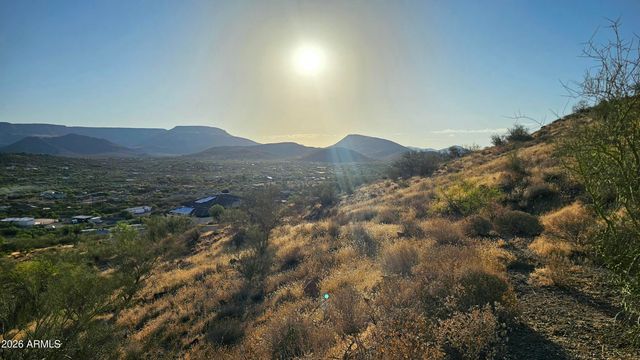 44000 N 10th Street -, New River, AZ 85087