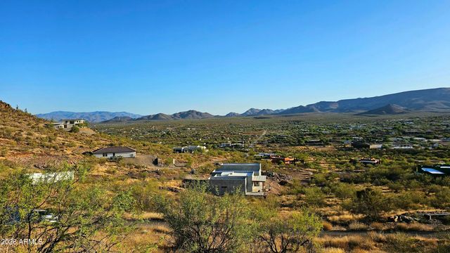 44000 N 10th Street -, New River, AZ 85087