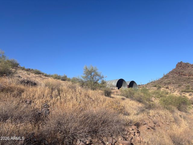 44000 N 10th Street -, New River, AZ 85087