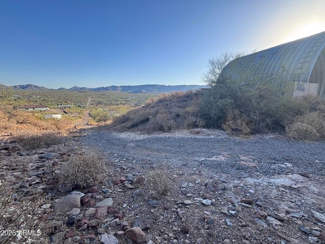 44000 N 10th Street -, New River, AZ 85087