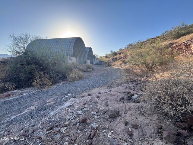 44000 N 10th Street -, New River, AZ 85087