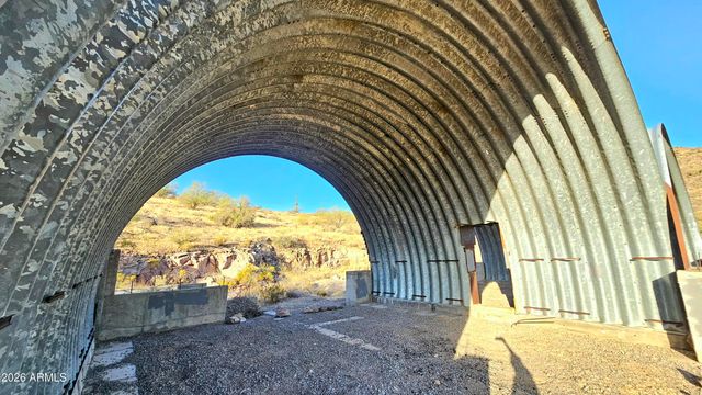 44000 N 10th Street -, New River, AZ 85087