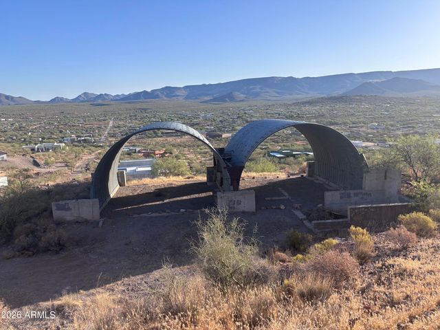 44000 N 10th Street -, New River, AZ 85087