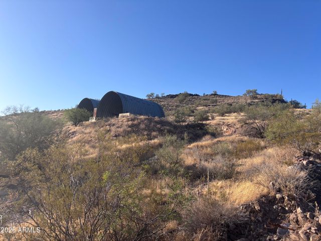 44000 N 10th Street -, New River, AZ 85087