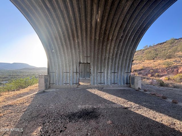 44000 N 10th Street -, New River, AZ 85087