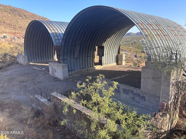44000 N 10th Street -, New River, AZ 85087