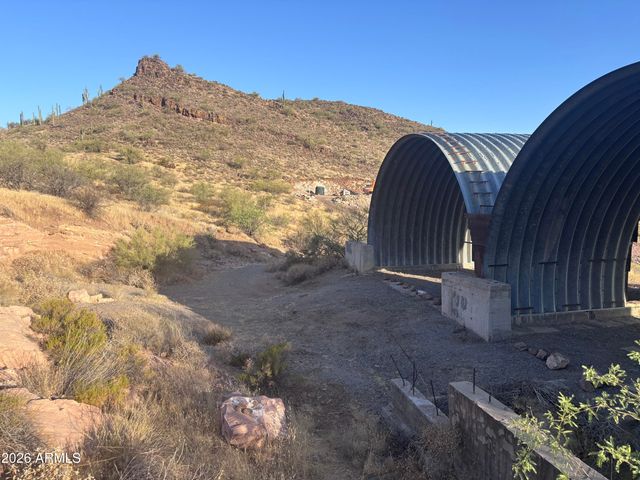 44000 N 10th Street -, New River, AZ 85087