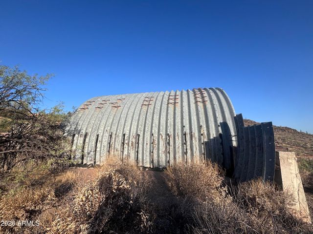 44000 N 10th Street -, New River, AZ 85087