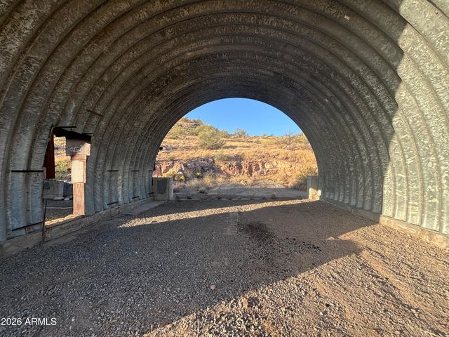 44000 N 10th Street -, New River, AZ 85087