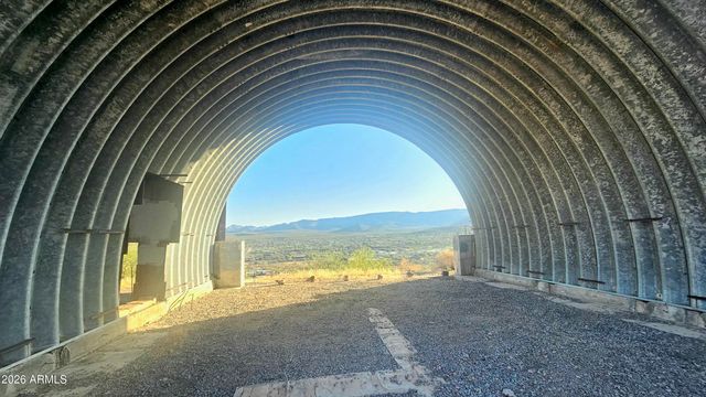 44000 N 10th Street -, New River, AZ 85087