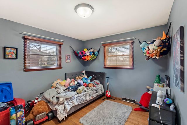 411 Softwood Drive, Hobart, IN 46342