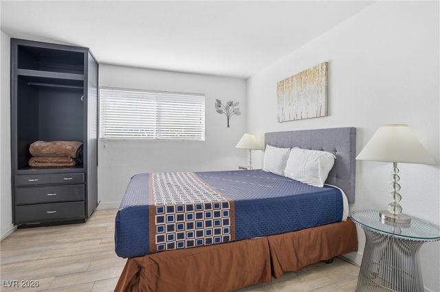 2650 Belcastro Street, Las Vegas, NV 89117