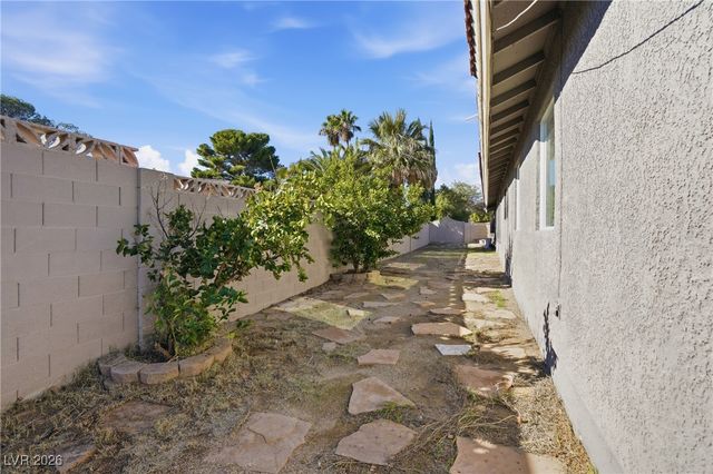 2650 Belcastro Street, Las Vegas, NV 89117