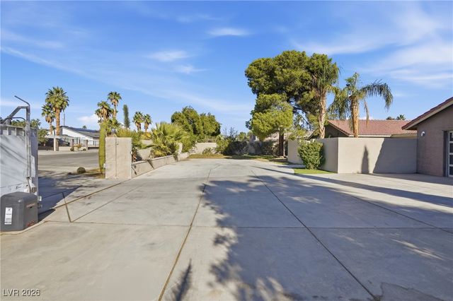 2650 Belcastro Street, Las Vegas, NV 89117