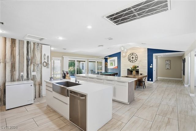 2650 Belcastro Street, Las Vegas, NV 89117