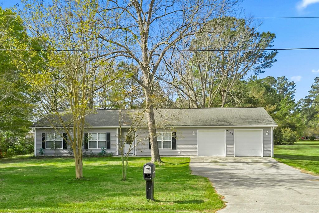 4650 Holly St., Loris, SC 29569