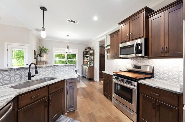 433 S CHINKAPIN DR, Atoka, TN 38004