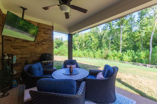433 S CHINKAPIN DR, Atoka, TN 38004