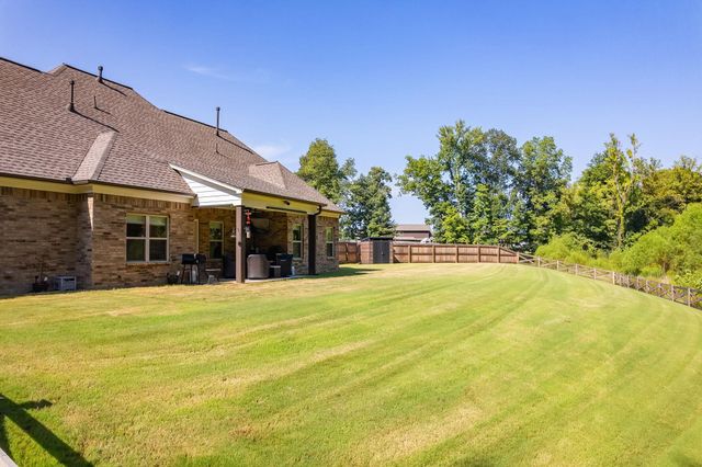 433 S CHINKAPIN DR, Atoka, TN 38004