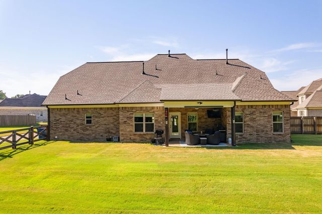 433 S CHINKAPIN DR, Atoka, TN 38004