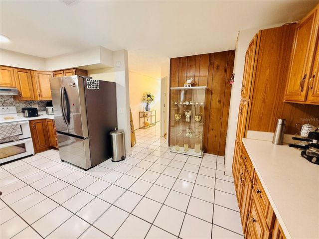 2416 WISHING WELL CIRCLE, Tampa, FL 33619