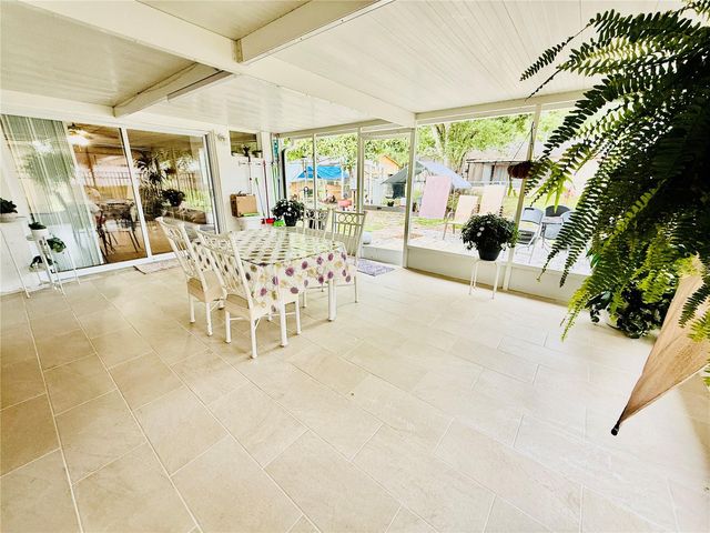 2416 WISHING WELL CIRCLE, Tampa, FL 33619