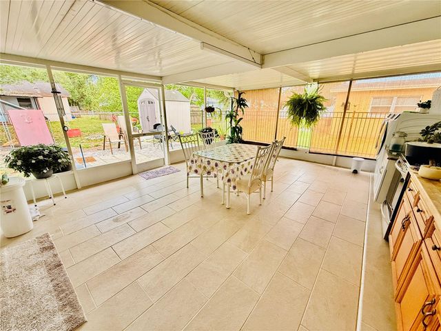 2416 WISHING WELL CIRCLE, Tampa, FL 33619