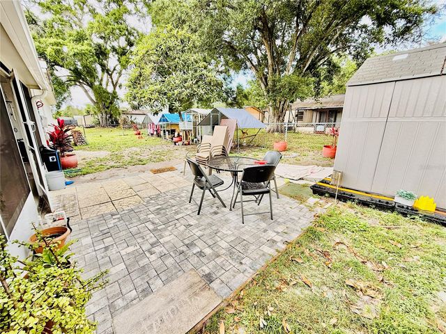 2416 WISHING WELL CIRCLE, Tampa, FL 33619