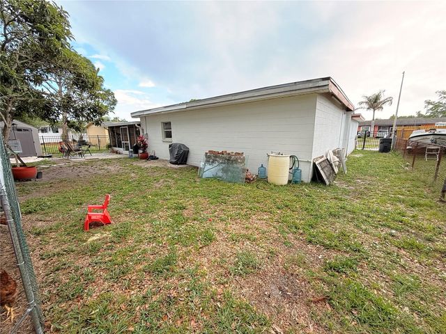 2416 WISHING WELL CIRCLE, Tampa, FL 33619