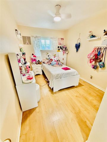 2416 WISHING WELL CIRCLE, Tampa, FL 33619