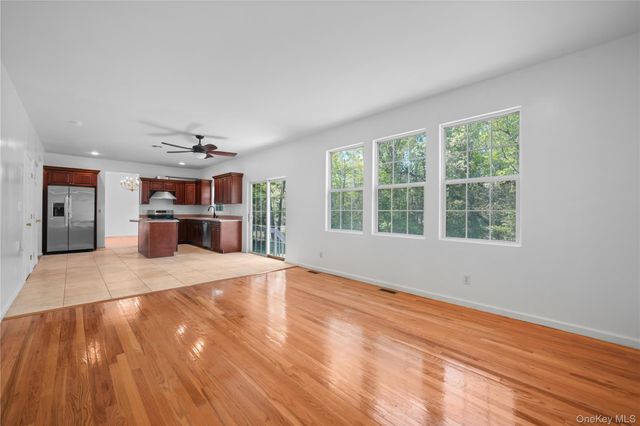 49 Kingsland Avenue, Shirley, NY 11967