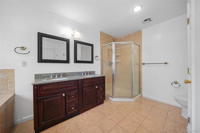 49 Kingsland Avenue, Shirley, NY 11967