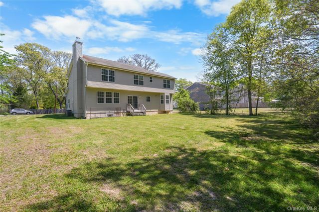 49 Kingsland Avenue, Shirley, NY 11967