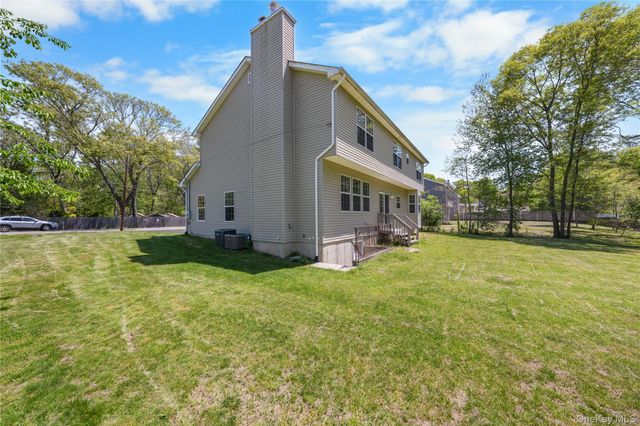49 Kingsland Avenue, Shirley, NY 11967