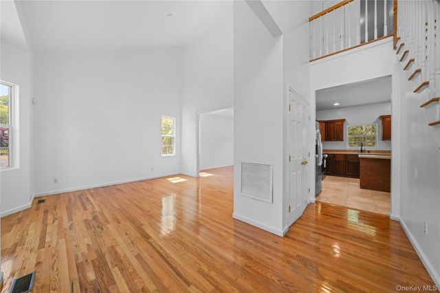 49 Kingsland Avenue, Shirley, NY 11967