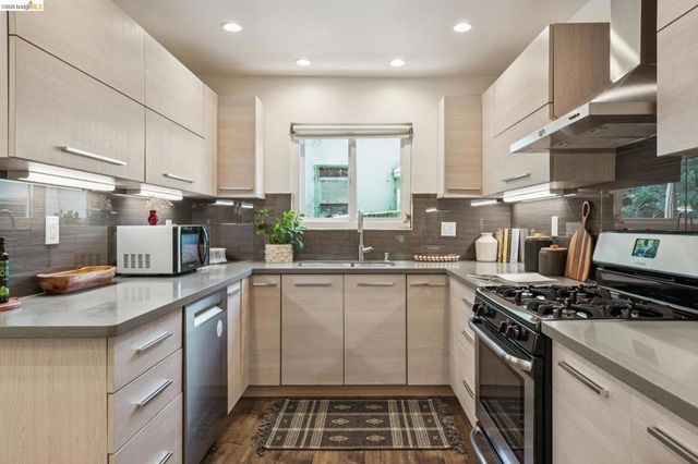 515 Vincente Ave, Berkeley, CA 94707