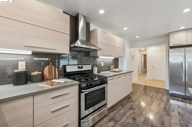 515 Vincente Ave, Berkeley, CA 94707
