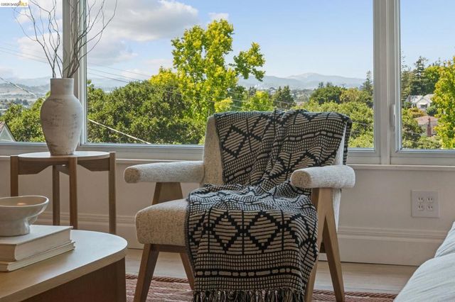 515 Vincente Ave, Berkeley, CA 94707