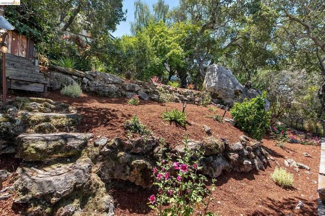 515 Vincente Ave, Berkeley, CA 94707
