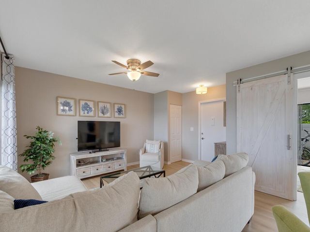 3206 S Lakeview Circle 1105, Fort Pierce, FL 34949