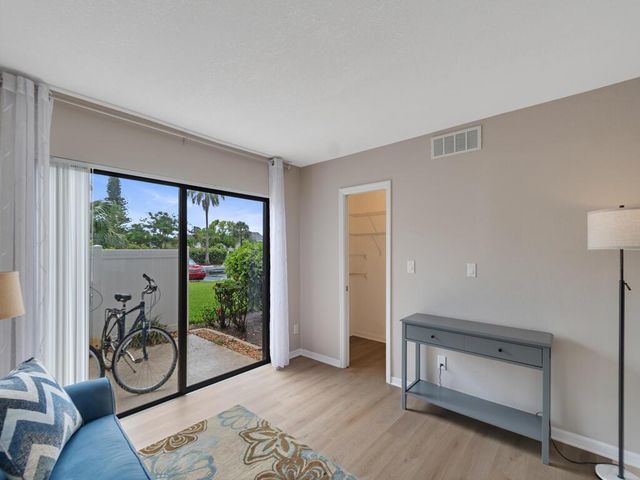 3206 S Lakeview Circle 1105, Fort Pierce, FL 34949