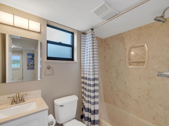 3206 S Lakeview Circle 1105, Fort Pierce, FL 34949